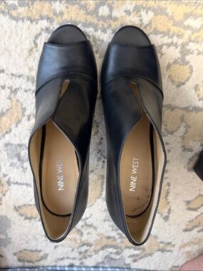 Nine West Black Leather Open-Toe Slip-On Mules